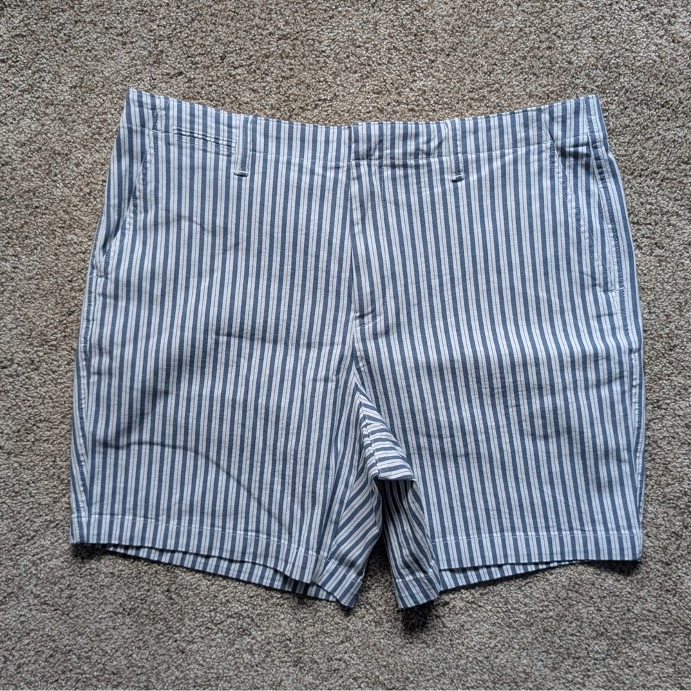 NWT Lands End Womens Sz 16 Stripe Short 7in Inseam Nautical Beachy Classic